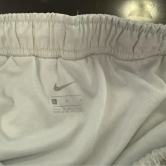 Nike shorts - Picture 3 of 3